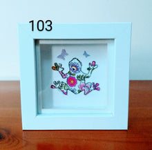 Load image into Gallery viewer, Frogs, Handmade Gift - more colours available
